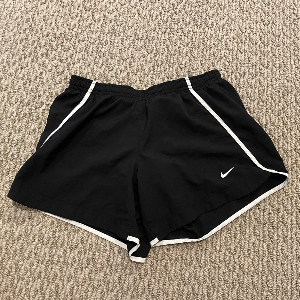 NIKE girls running shorts DRI FIT